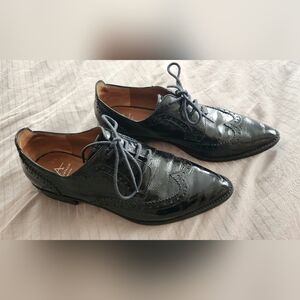 Aquatalia Black Oxfords with Glossy Finish and Pointed Toe